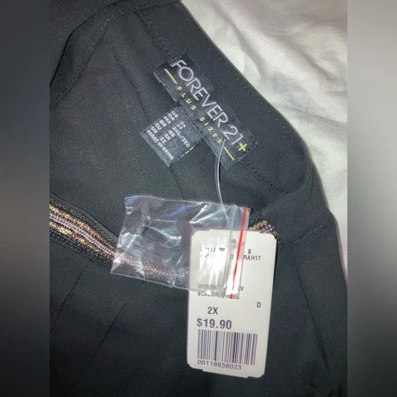 Forever 21 Plus Sizes - Forever 21+ Black long sleeve blouse - Picture 3 of 14